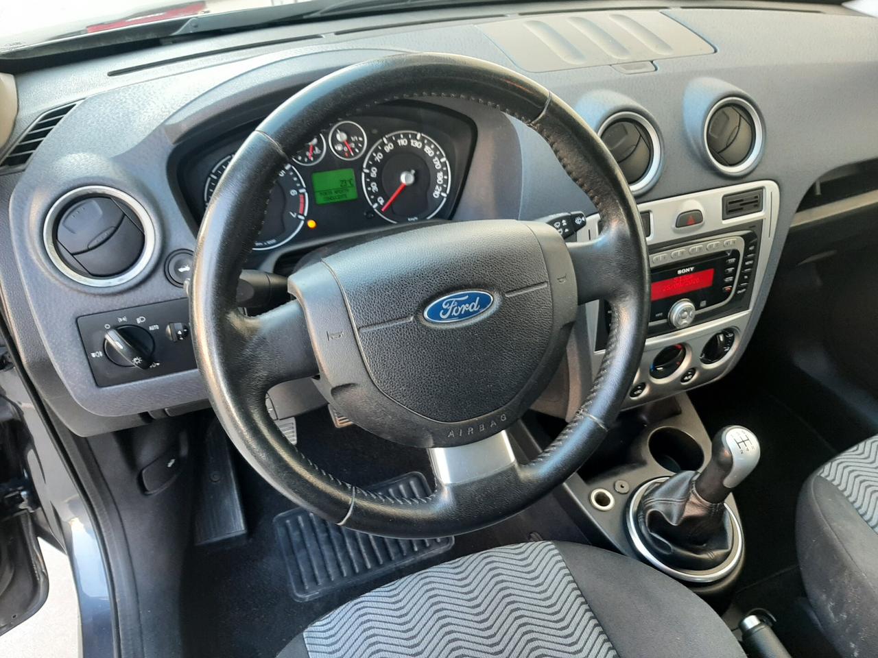 Ford Fusion 1.4 16V 5p. Titanium