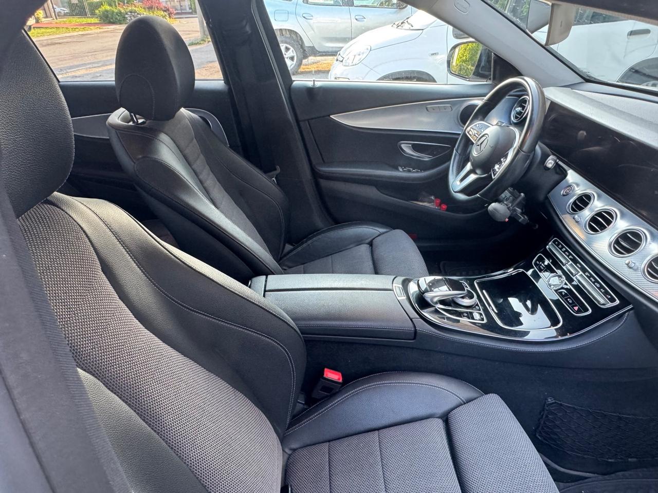 Mercedes-benz E 220 d Auto Premium Plus