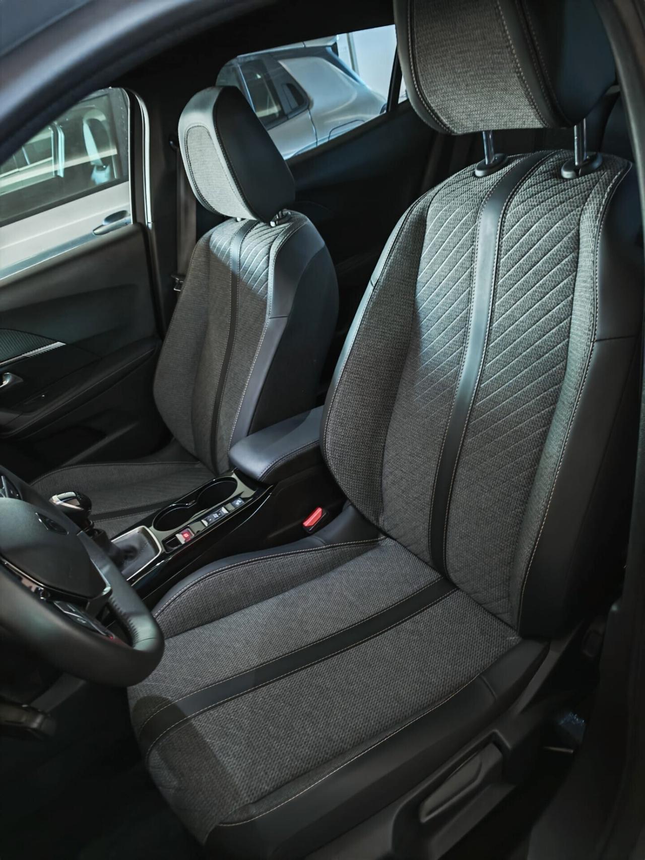 Peugeot 2008 PureTech 100 S&S Allure