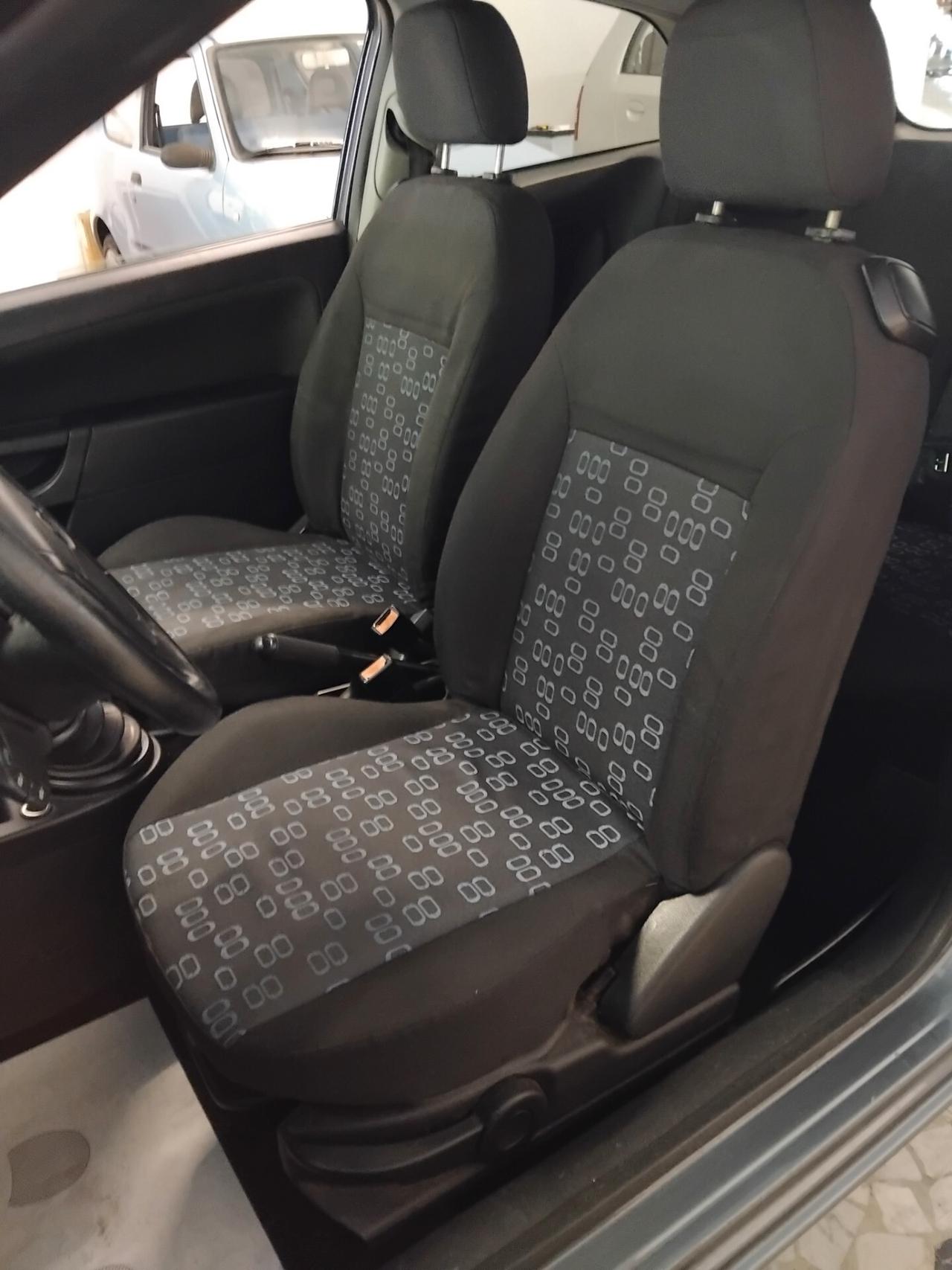 Ford Fiesta 1.2 16V 3p. Ambiente