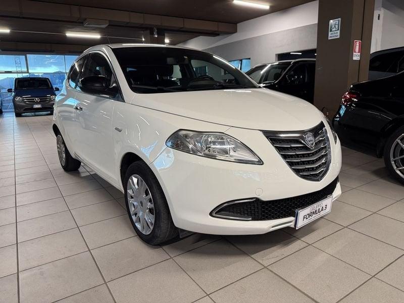 Lancia Ypsilon 1.2 69cv S Momodesign