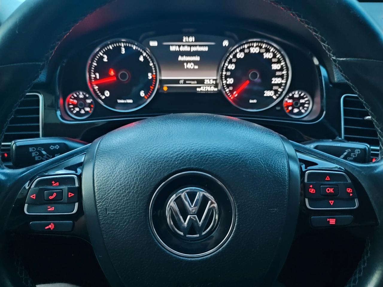 VOLKSWAGEN TOUAREG TDV6 2011 COME NUOVA BELLA