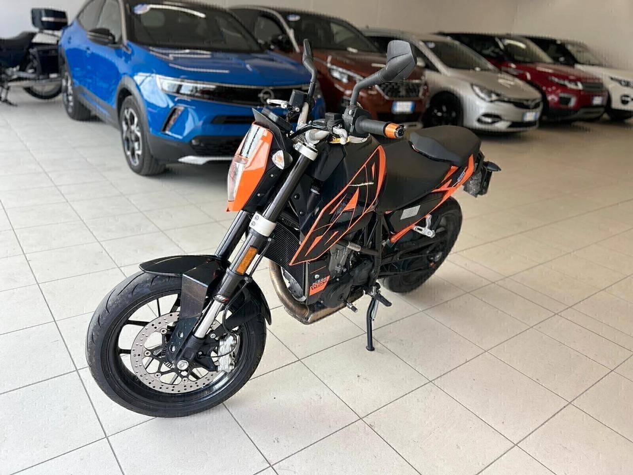 Ktm 690 Duke 73 cv ABS