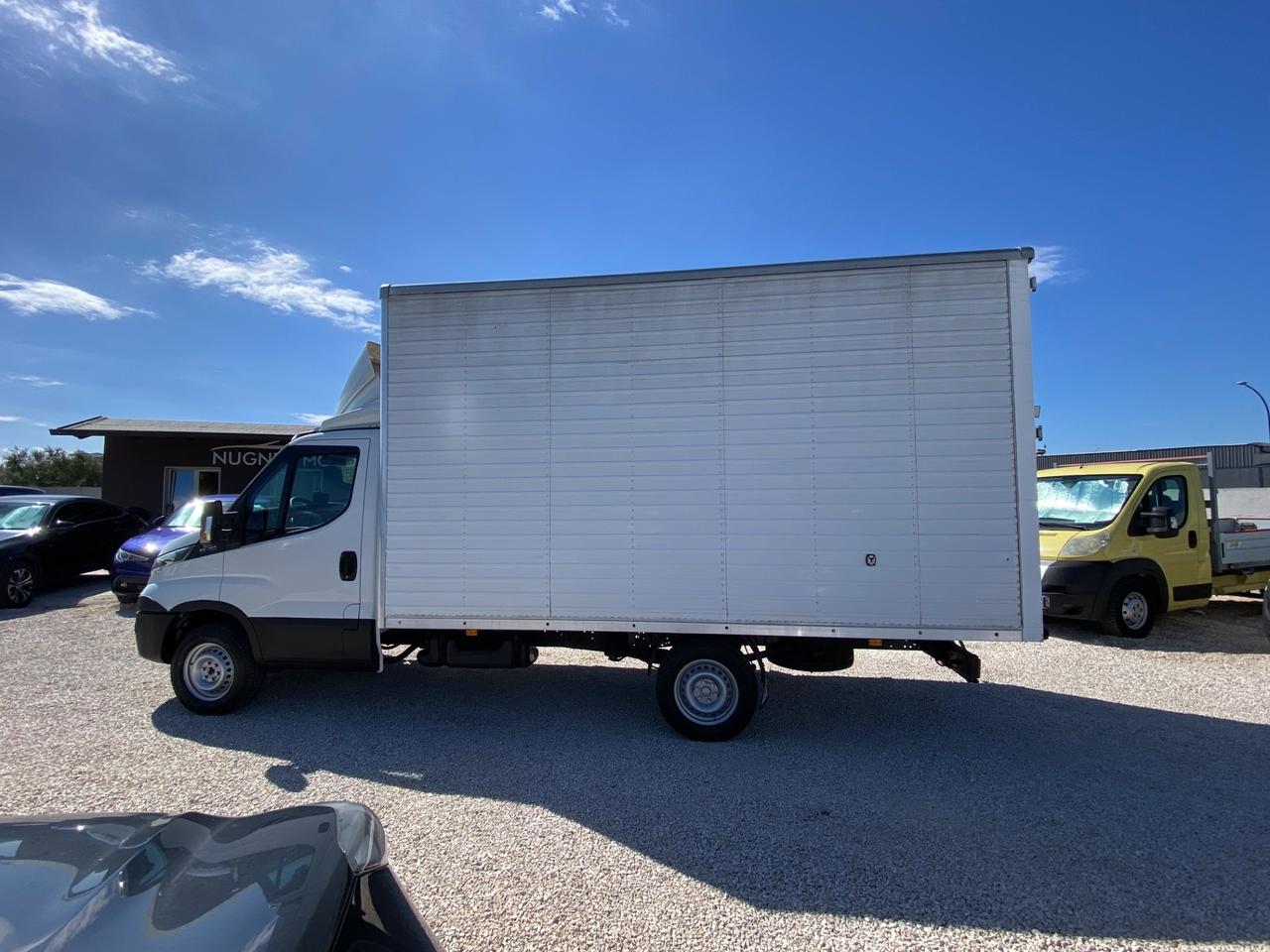 Iveco Daily 35S15 2.3 MTJ ALLESTIMENTO BOX UNICO PROPIETARIO 145CV