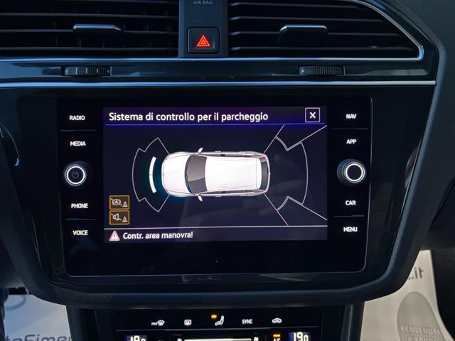 VOLKSWAGEN Tiguan 2.0 TDI 150 CV SCR DSG R-Line LUCI AMBIENTE