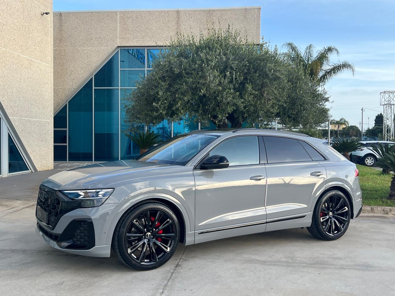 Audi Q8 Competition possibilità noleggio no scoring