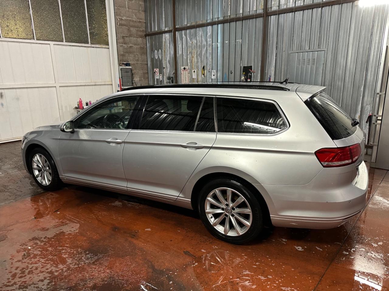 Volkswagen Passat Variant 2.0 TDI.....Motore nuov..