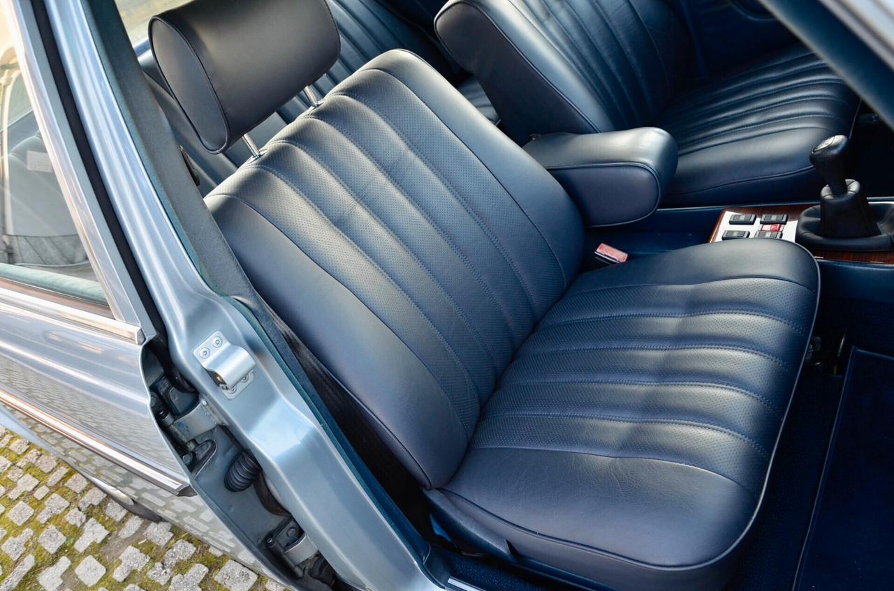 MERCEDES 240D RESTAURATA, 2 proprietari, da Collezione!