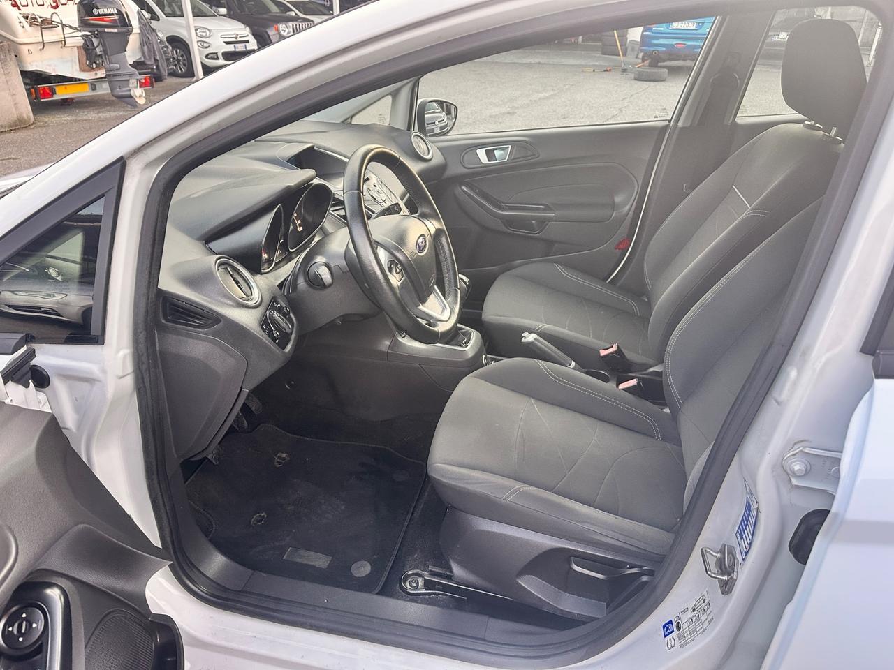 Ford Fiesta 1.4 5p GPL Titanium