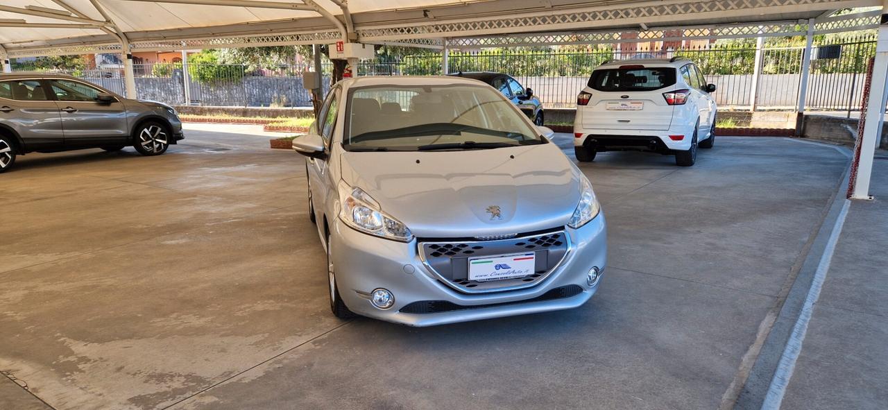 Peugeot 208 1.4 eHDi 68cv Automatica