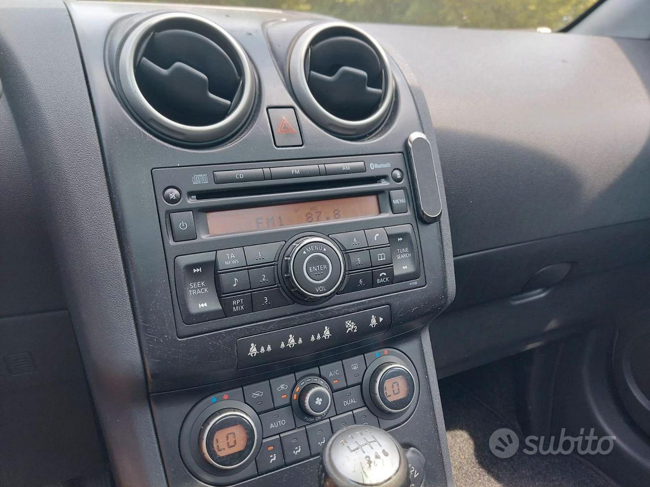 Nissan Qashqai Qashqai I 2008 2.0 dci Tekna dpf