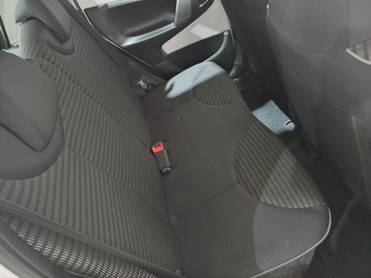 Peugeot 107 1.0 benzina 5p. - 2014