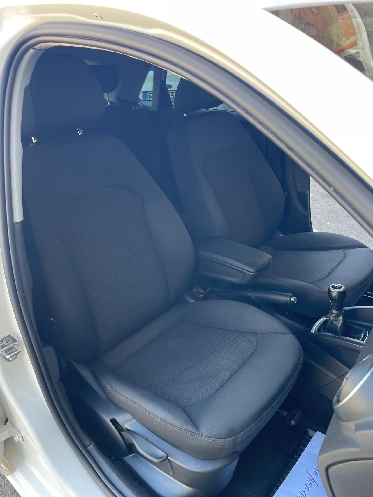 Audi A1 SPB 1.4 TDI ultra Sport Full optional Full LED bixenon