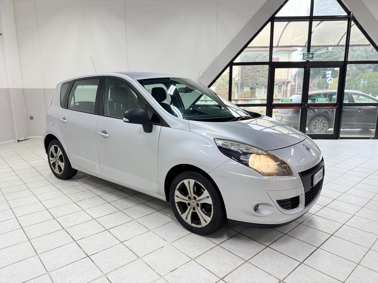 Renault Scenic Scénic X-Mod 1.9 dCi 130CV Luxe