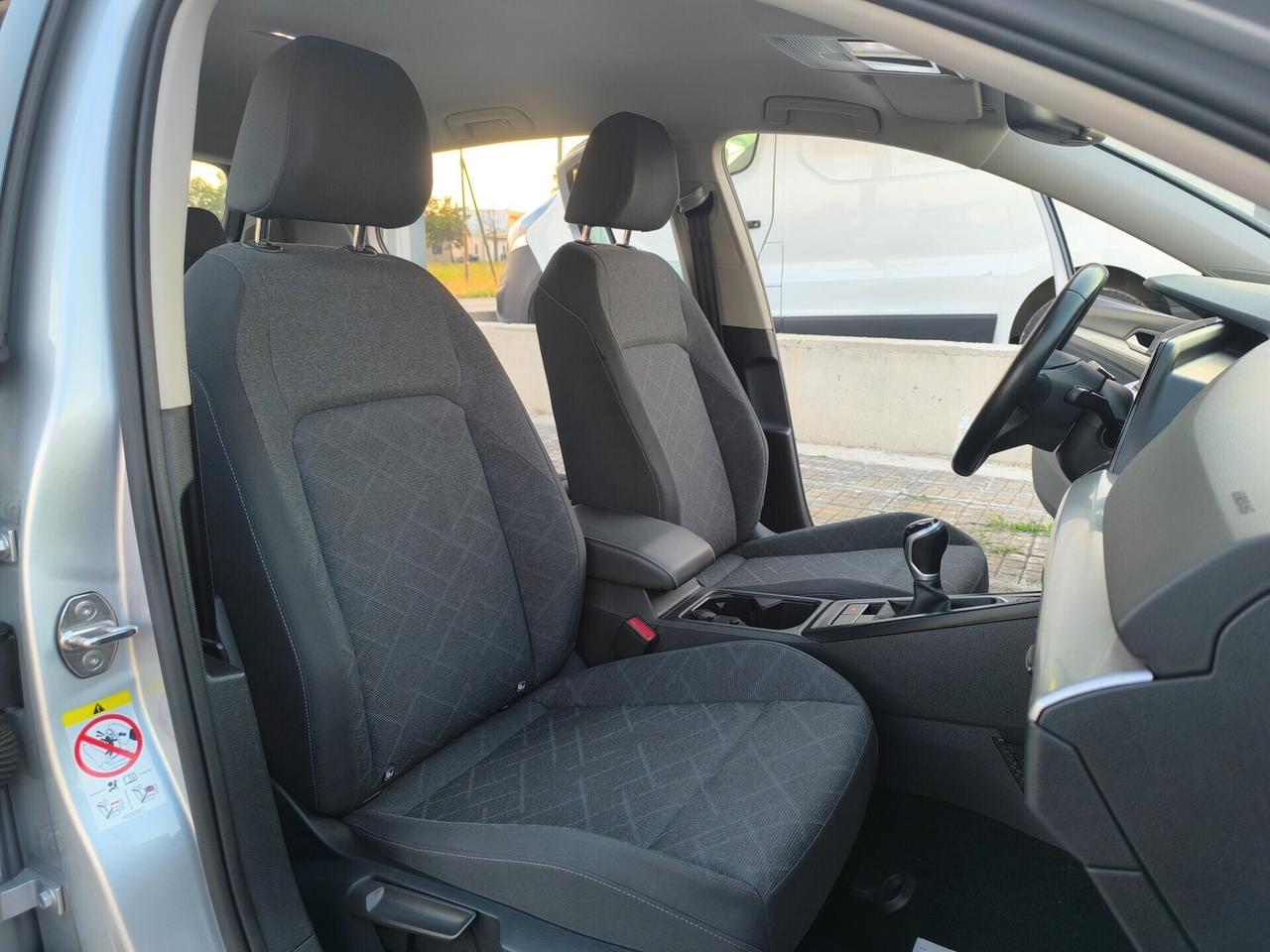 VOLKSWAGEN GOLF 8 2.0 TDI 115cv NAV/LUCI AMBIENT