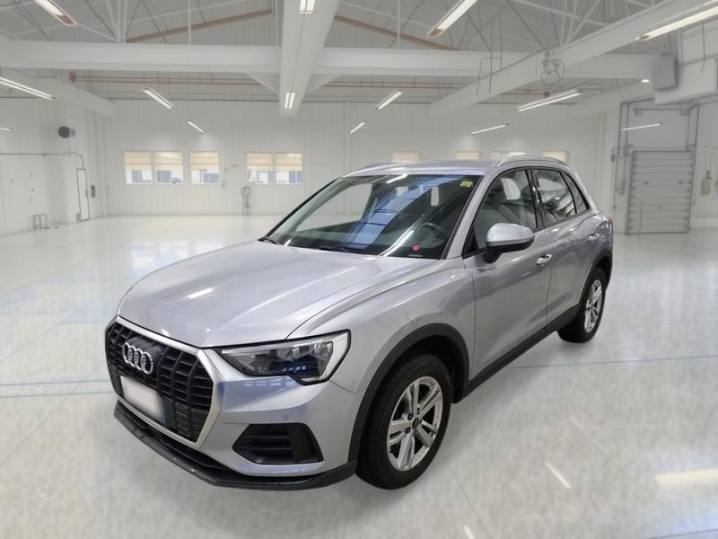 AUDI Q3 40 TDI quattro S tronic Business