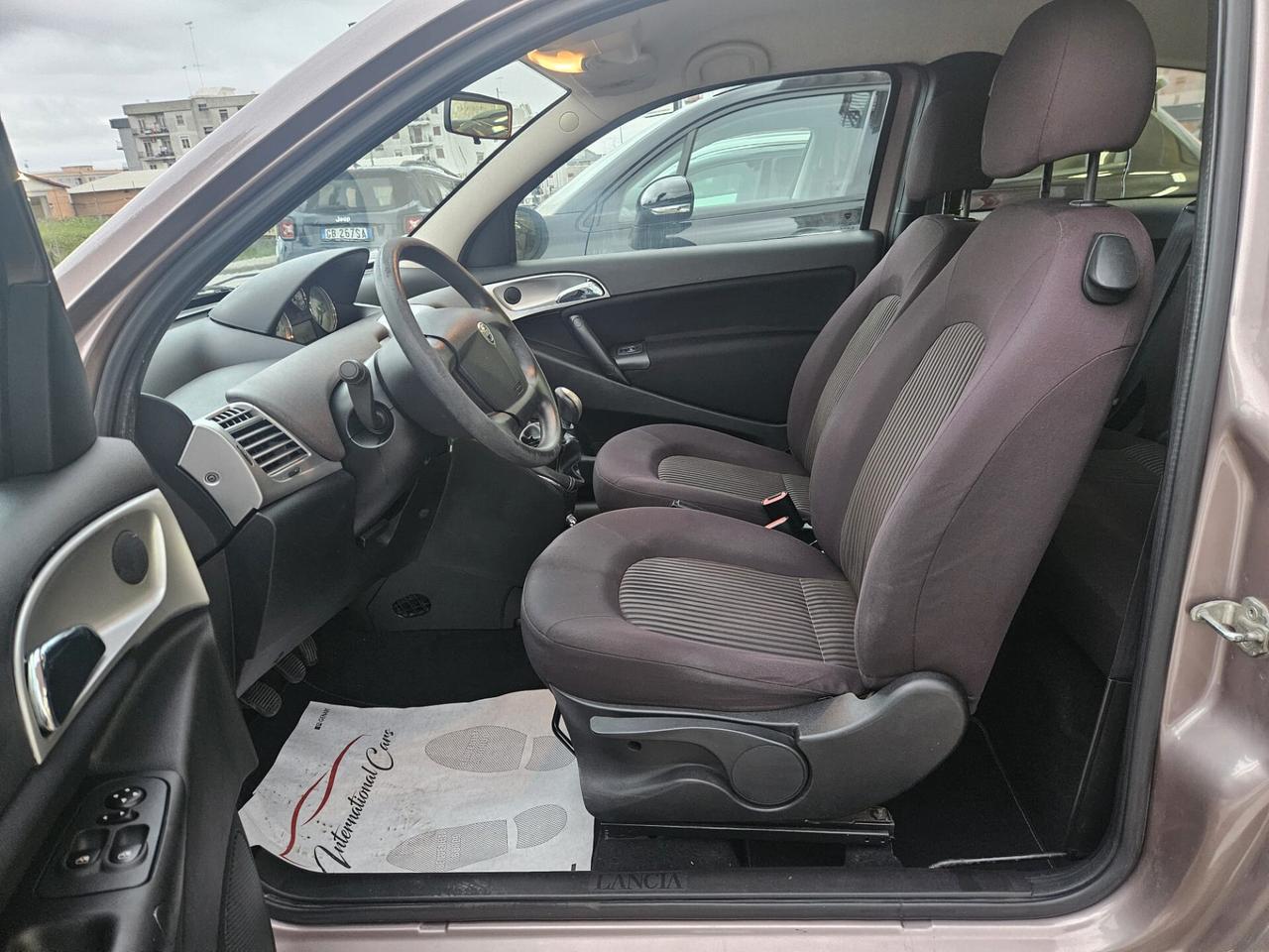 Lancia Ypsilon 1.2 69cv Diva