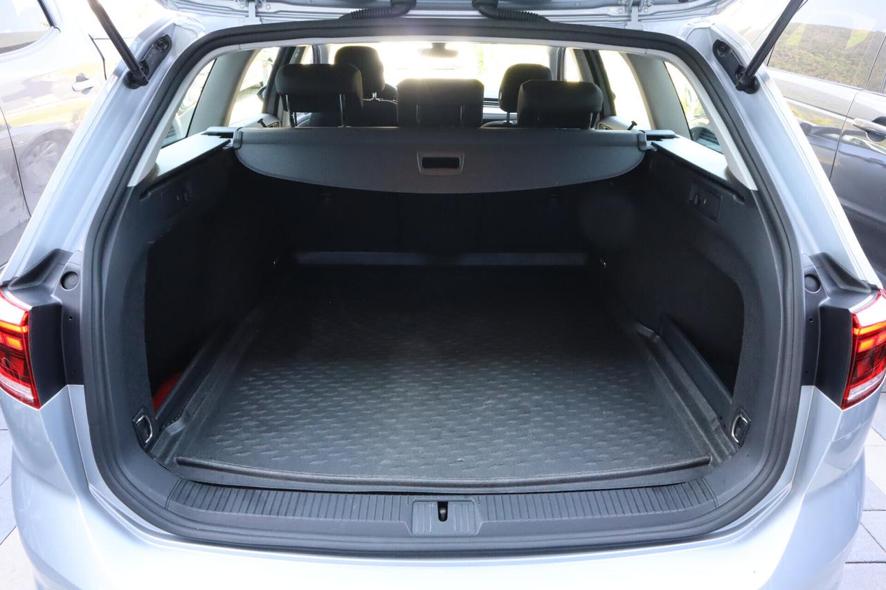 Volkswagen Passat Vw PASSAT 2.0 TDI 150 CV AV. LED CAMERA ACC NAVI