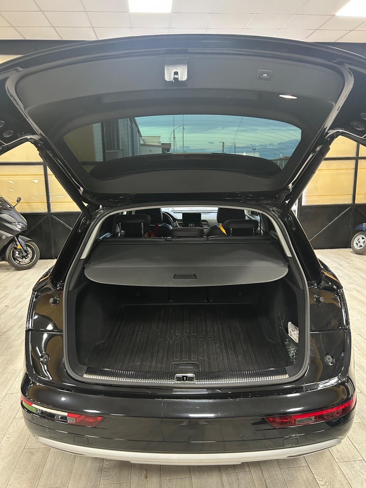 AUDI Q5 2.0 Tdi 190 cv “S-TRONIC/NAV/VIRTUAL”-2018