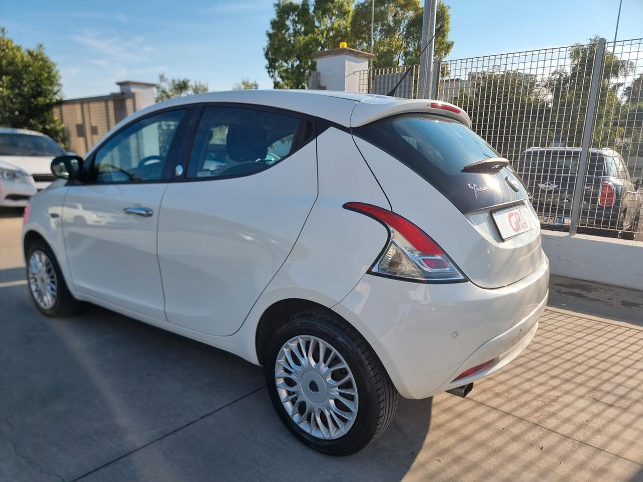 Lancia Ypsilon 1.2 69 CV 5 porte GPL Ecochic Gold GPL