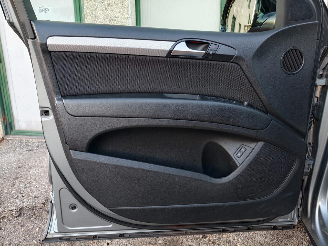 Audi Q7 3.0 TDI NON TRATTABILE NO WRAP 2007