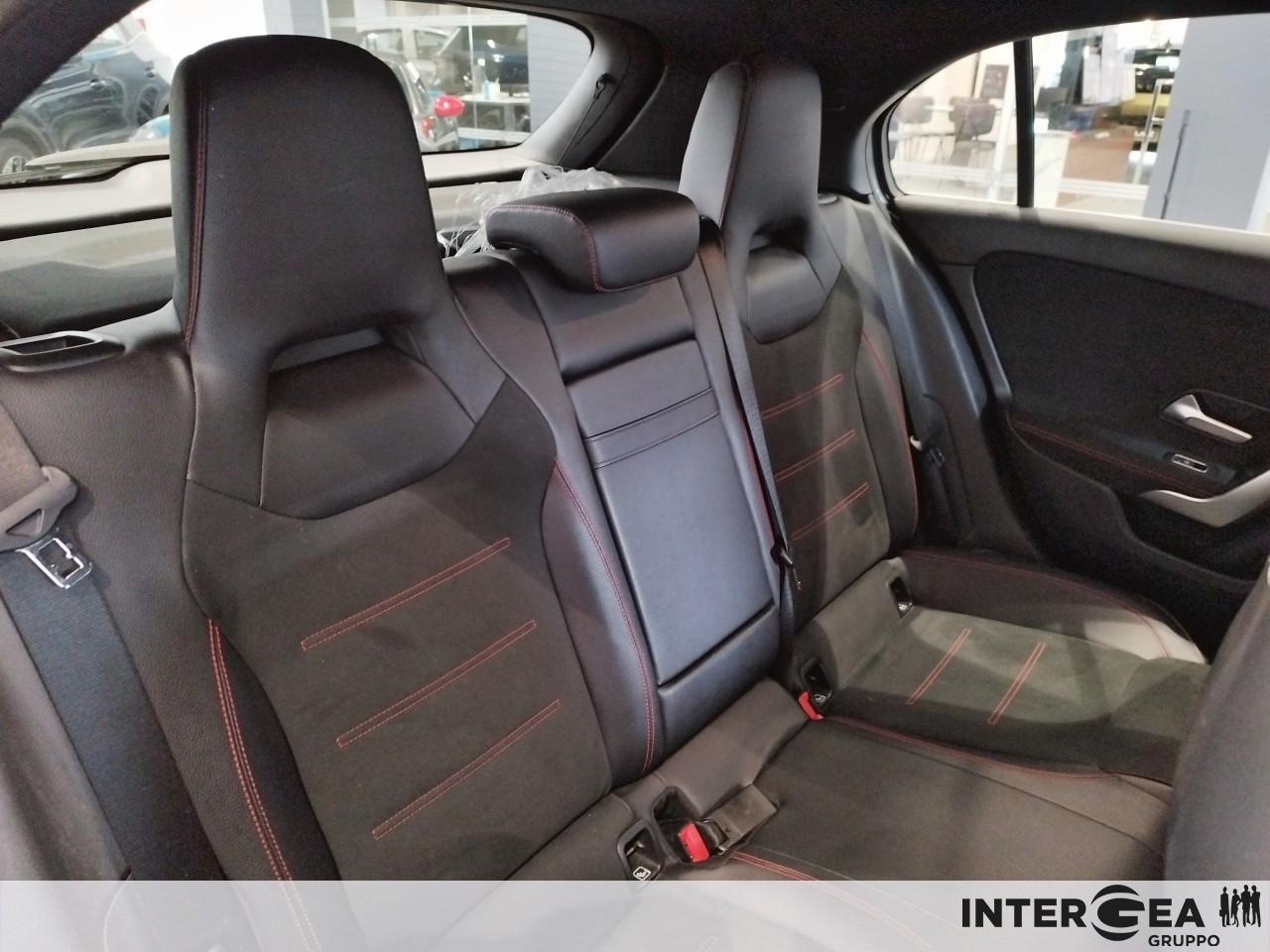Mercedes-Benz A 180 d Premium auto