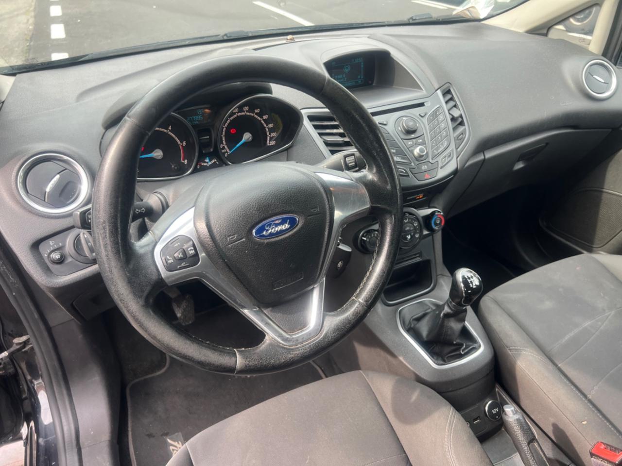 Ford Fiesta 1.5 TDCi 75CV 5 porte Titanium