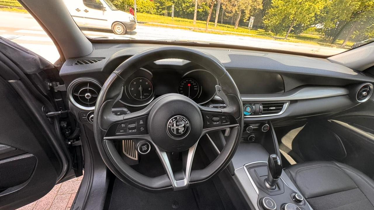 Alfa Romeo Stelvio 2.2 Turbodiesel 210 CV AT8 Q4 Executive