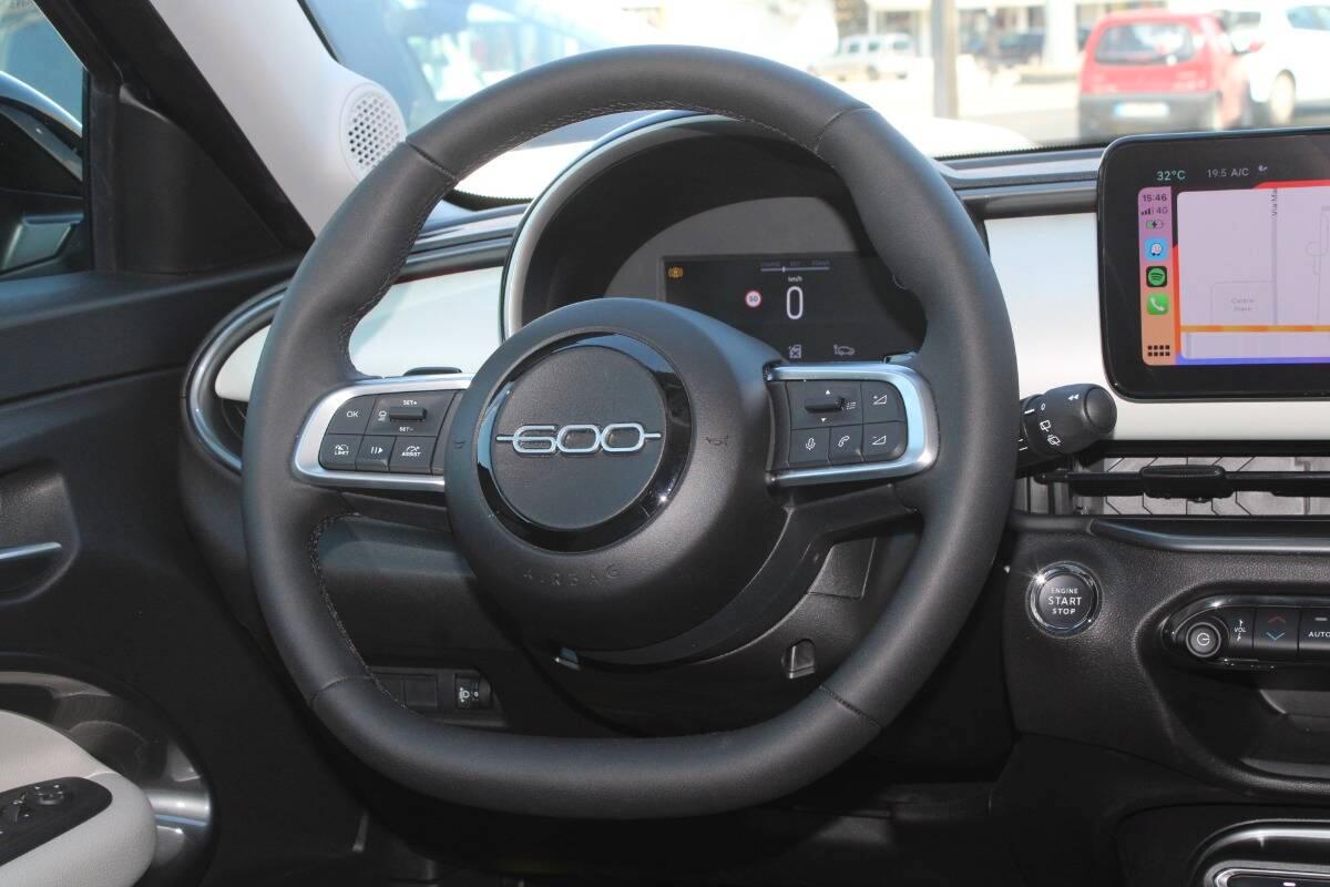 Fiat 600 1.2 hybrid La Prima 110cv auto