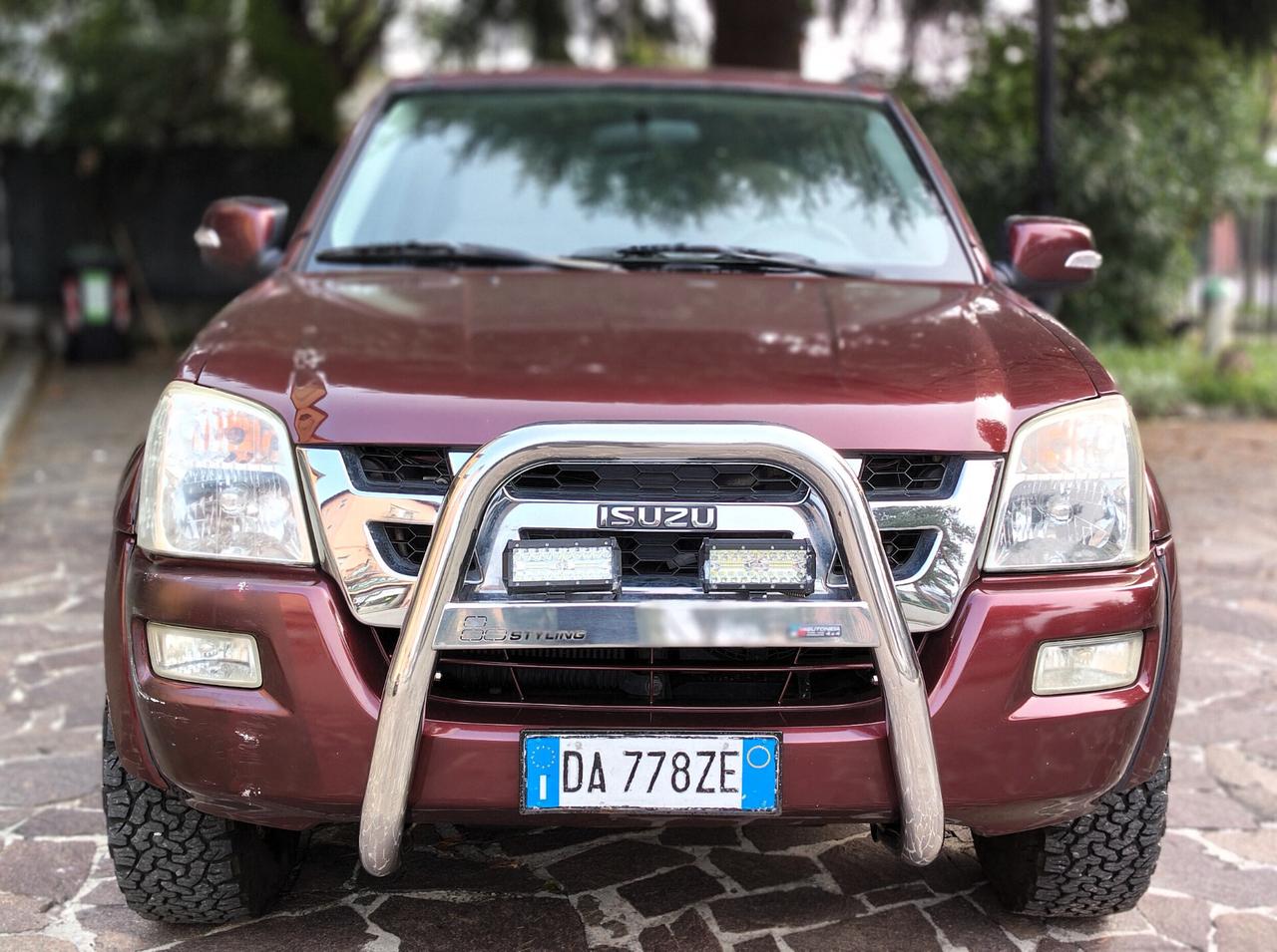 Isuzu D-Max 3.0 TD 4WD Aut e Gancio PICK UP