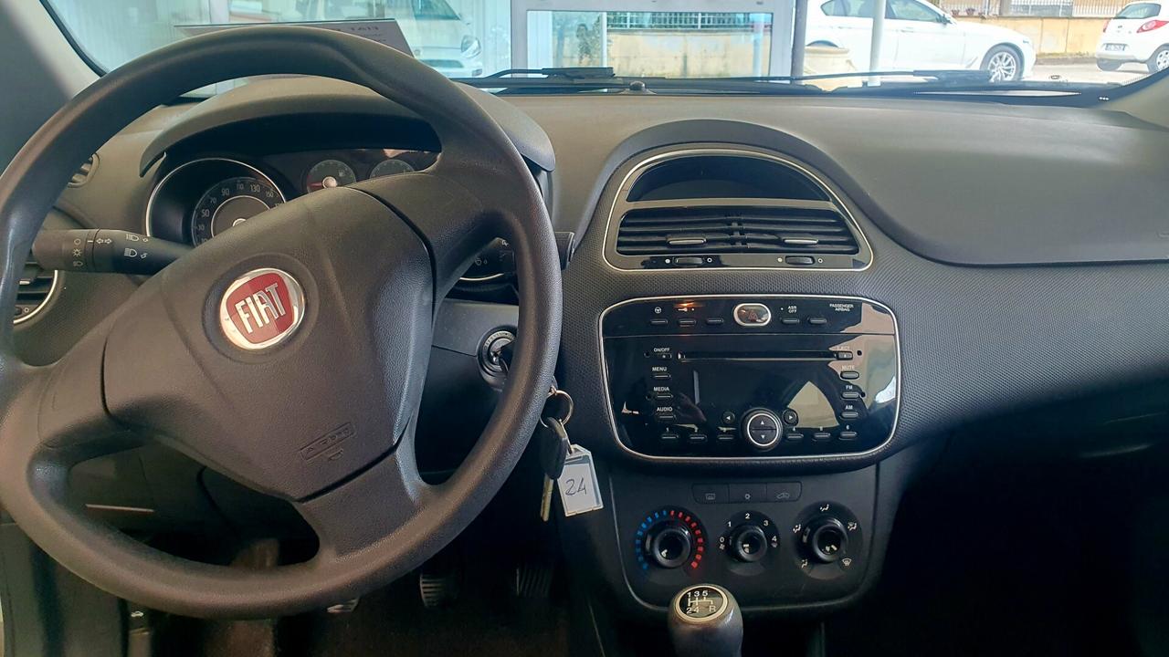 Fiat Punto 1.2 BENZ. - 2015 - KM. 131.000 NEOPATENTATI
