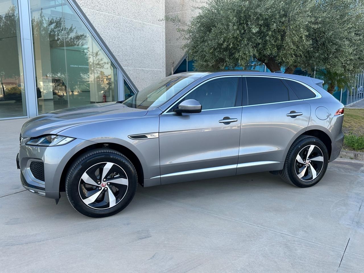 Jaguar F-Pace R-Dynamic S phev possibilità noleggio noscoring