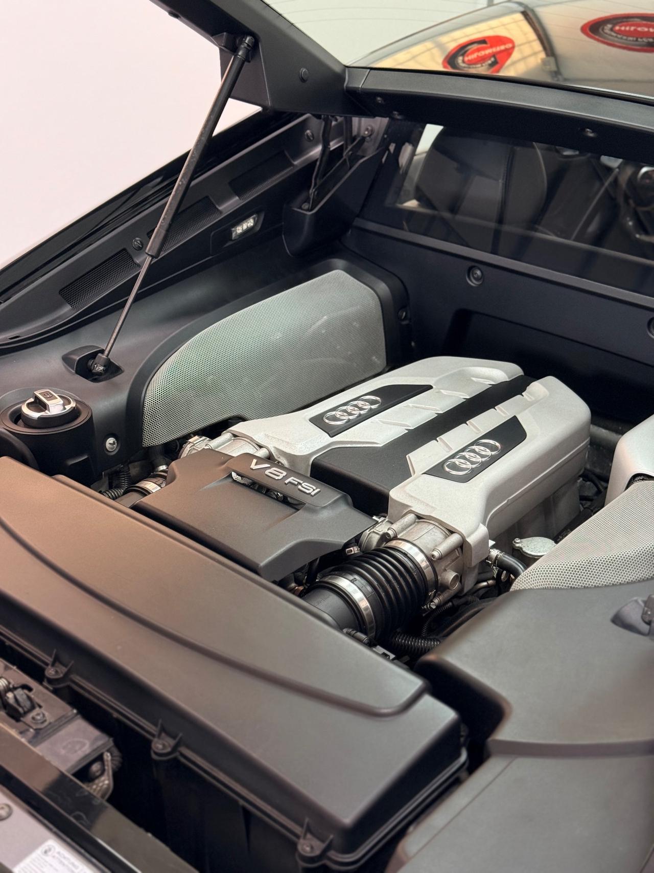 Audi R8 4.2 V8 420CV FSI quattro R tronic 04/2008