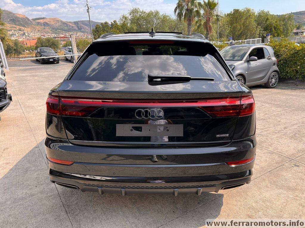 Audi Q8 SUV 50 TDI 286 CV quattro tiptronic S line edition pronta consegna