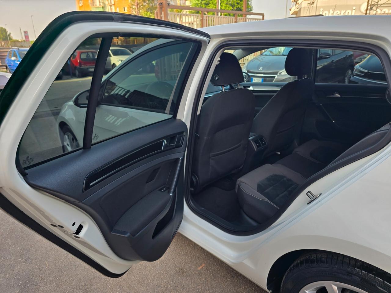 Volkswagen Golf 1.6 TDI 5p. Highline BlueMotion Technology