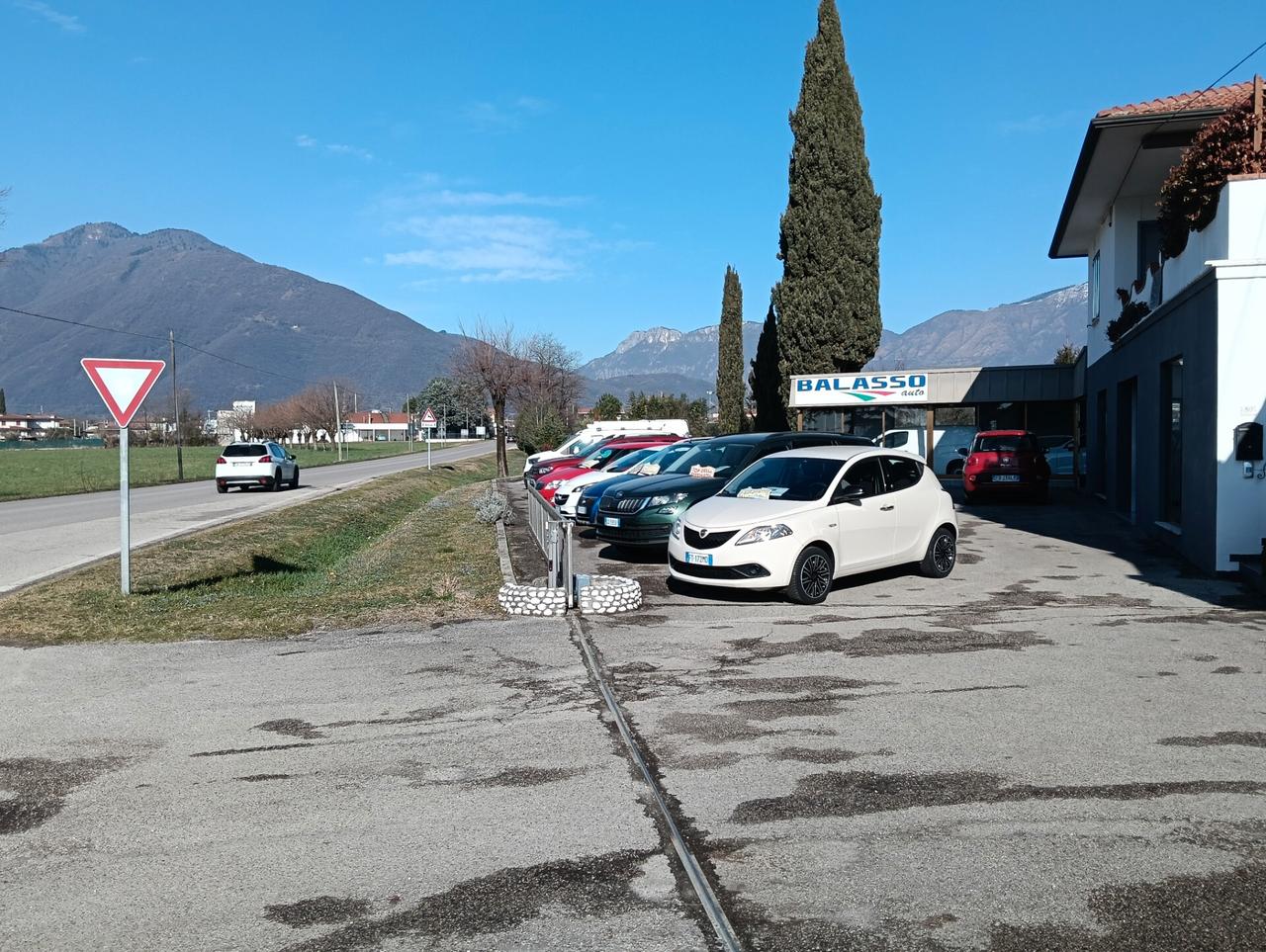 Lancia Ypsilon 1.2 69 CV 5 porte GPL Ecochic Gold