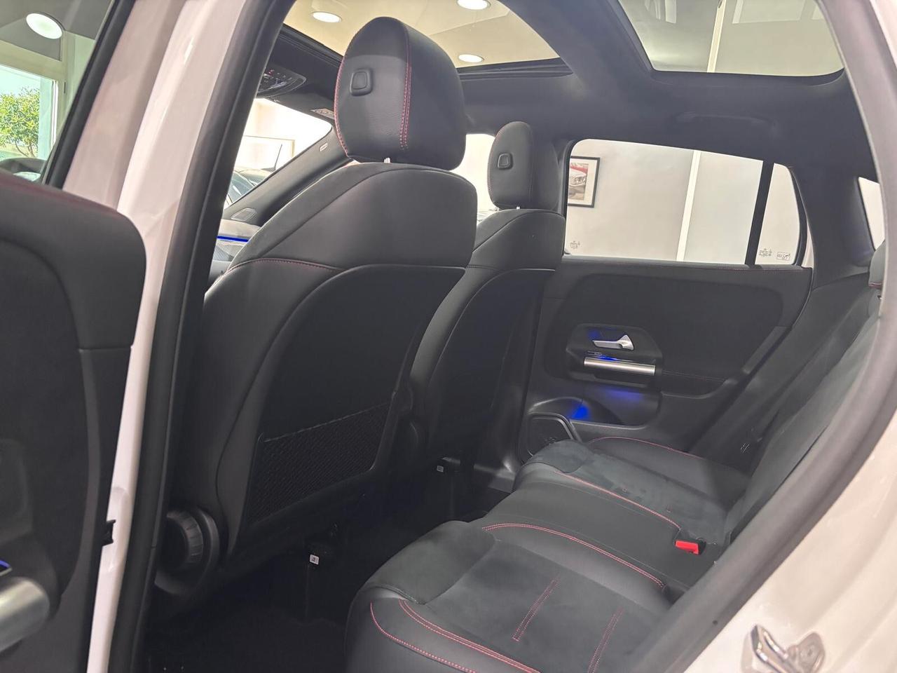 MERCEDES-BENZ GLA 200D PREMIUM AMG TETTO-LED