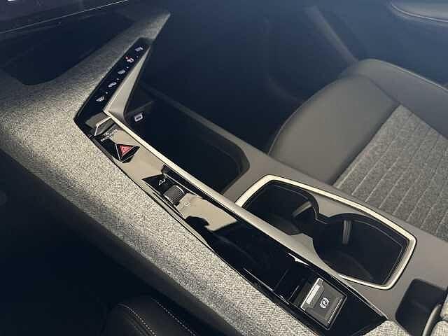 Peugeot 5008 Hybrid 136 CV e-DCS6 Allure