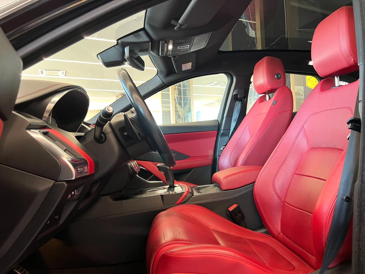 Jaguar E-Pace 2.0D 240 CV AWD aut. R-Dynamic HSE