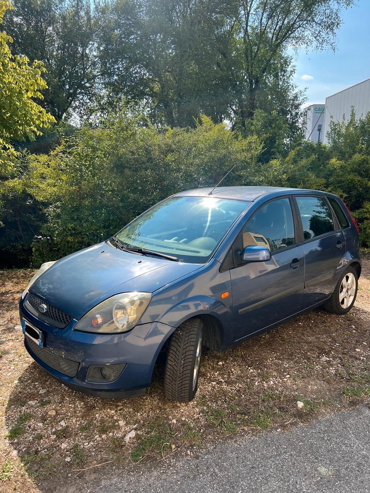 Ford Fiesta 1.2 16V 5p. Ghia