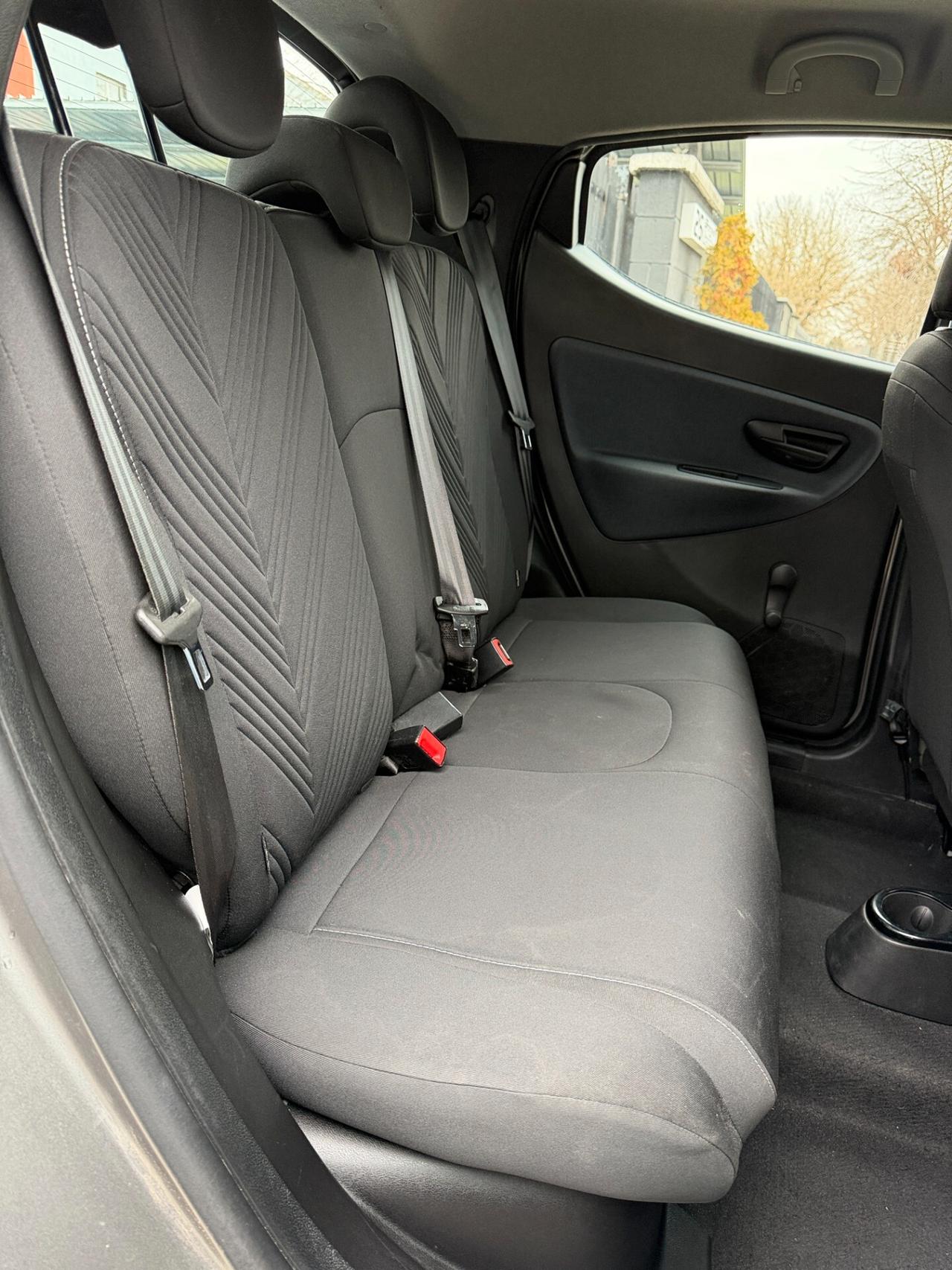 Lancia Ypsilon 1.0 FireFly 5 porte S&S Hybrid Gold Plus