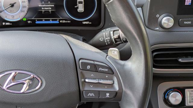 HYUNDAI Kona EV EXCLUSIVE 39KWH SPORT 136cv CAMBIO AL VOLANTE