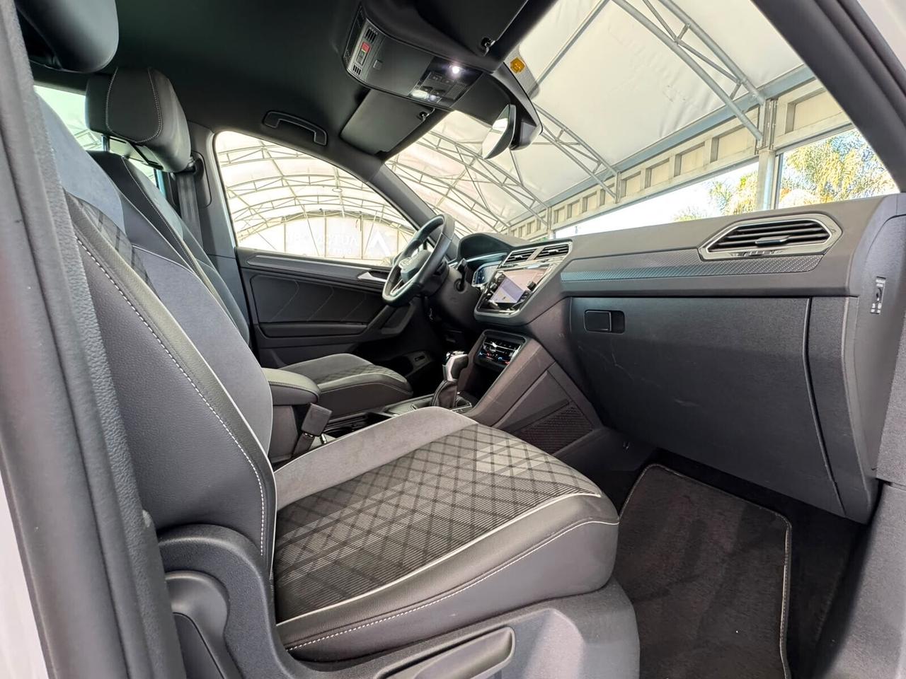 Volkswagen Tiguan 2.0 TDI 150 CV SCR DSG R-Line