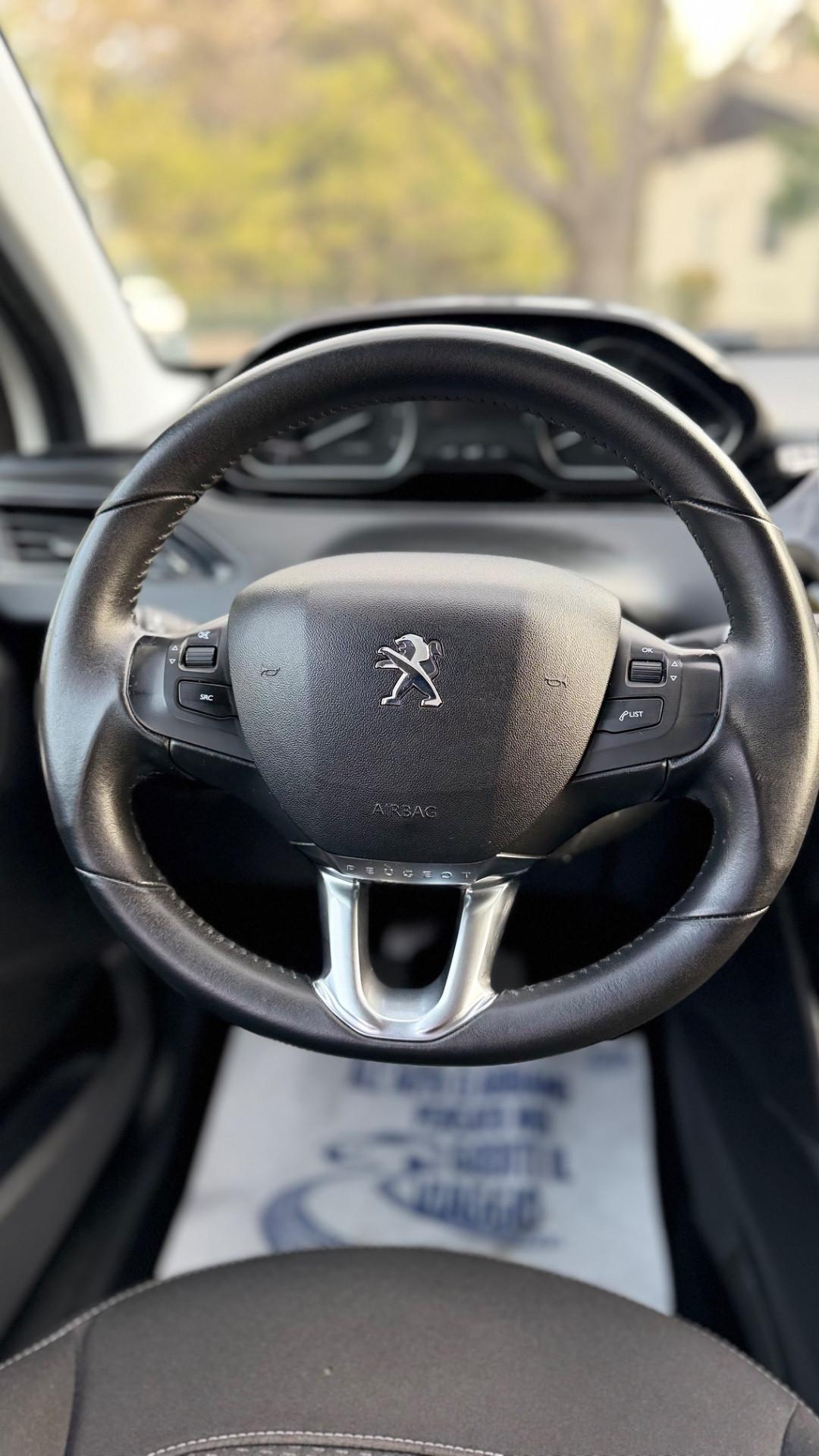 Peugeot 208 BlueHDi 75 5 porte Allure