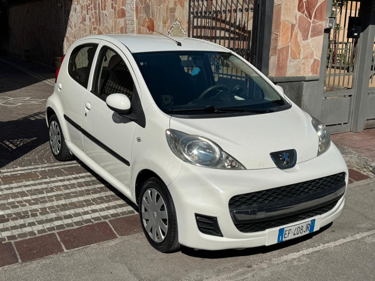 Peugeot 107 1.0 68CV 5p. Plaisir