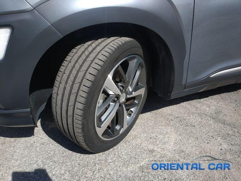 Hyundai Kona Kona 1.6 crdi Style 4wd 136cv dct INTROVABILE CON TRENO TERMICO