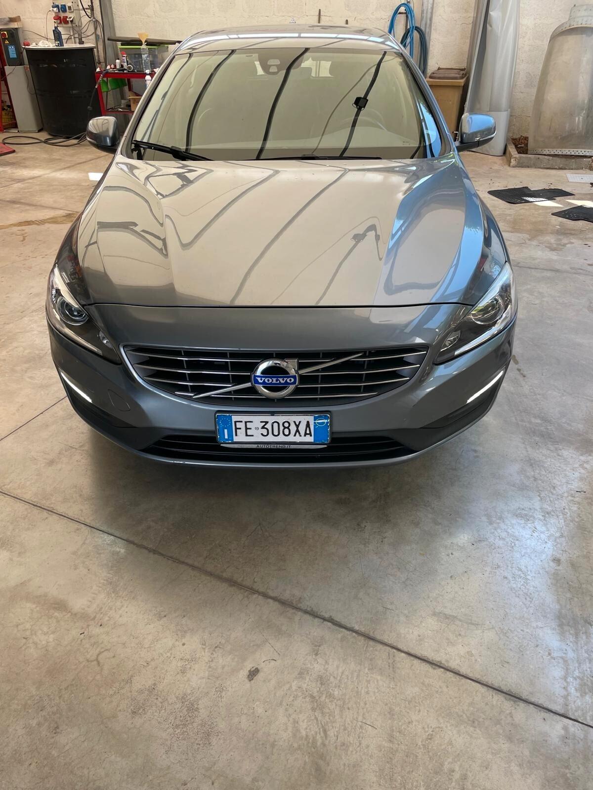 Volvo V60 D3 Momentum Automatica