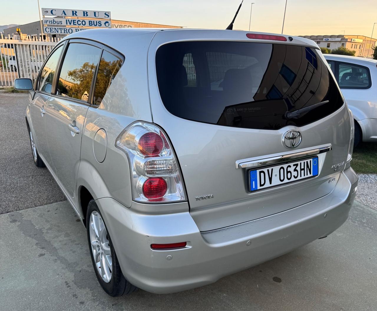 Toyota Corolla Verso 2.2 D-4D -SOLO 124.000 KM-