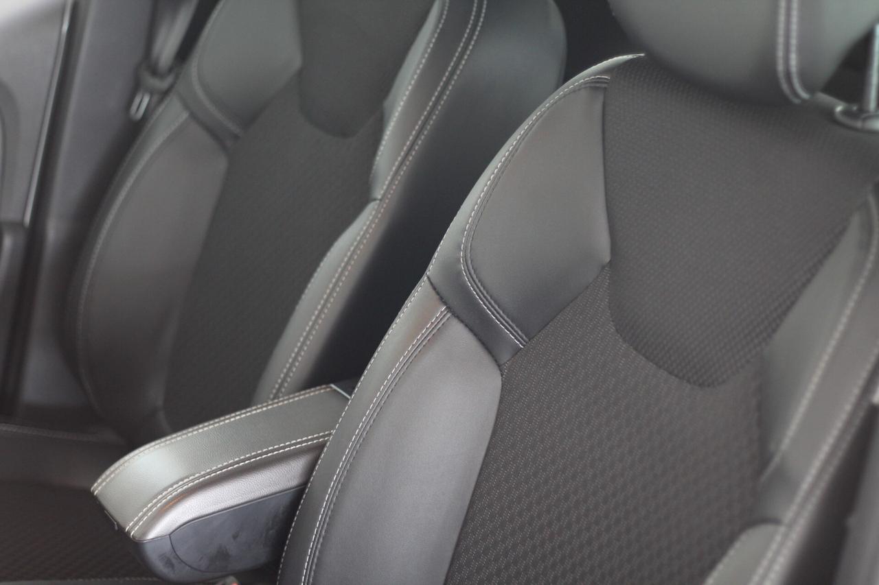 Renault Clio IV 1.5 DCI ECO 75 MOSCHINO ZEN IVA Esposta