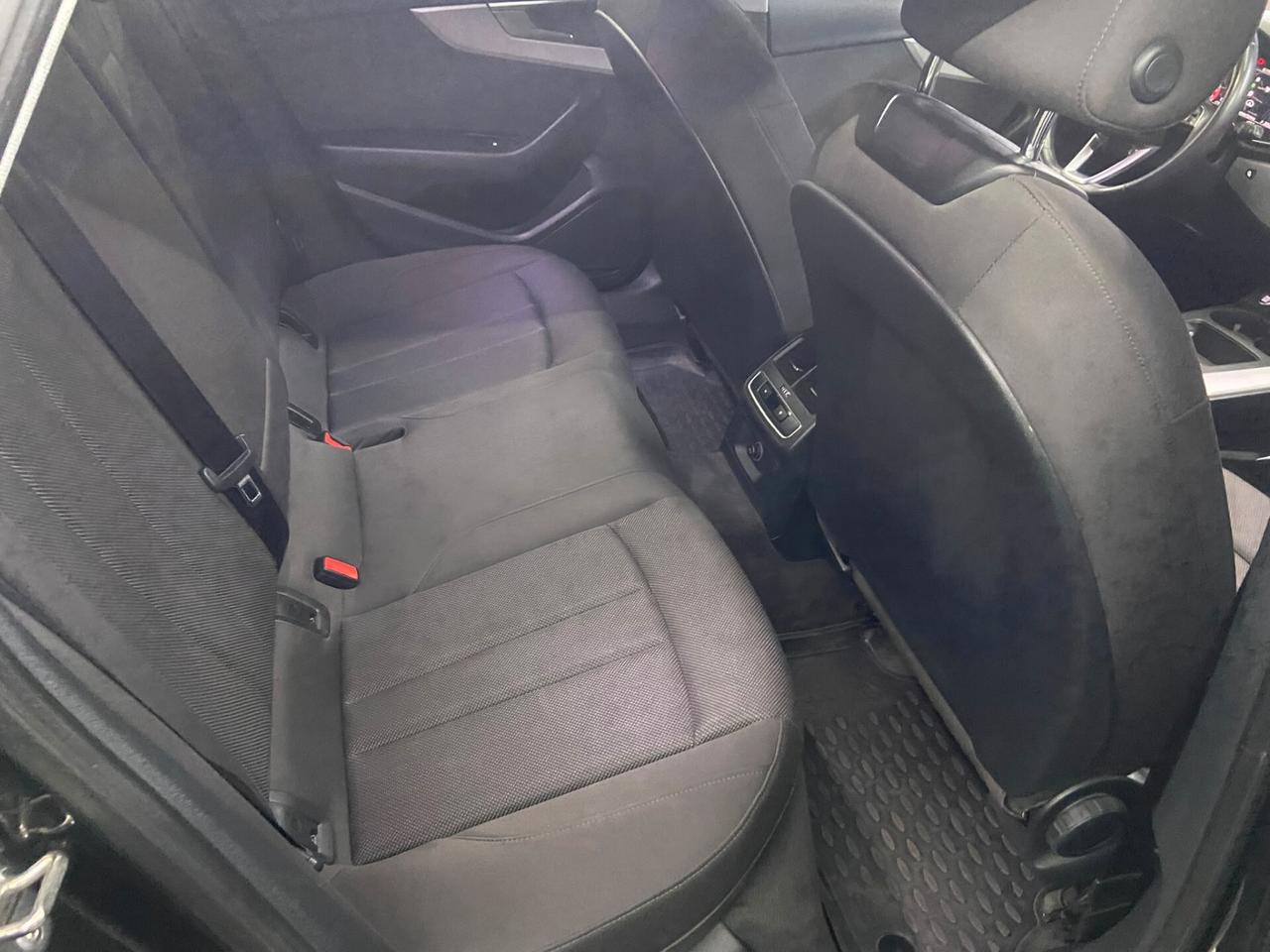 Audi A4 Avant 35 TDI/163 CV S tronic Business Advanced